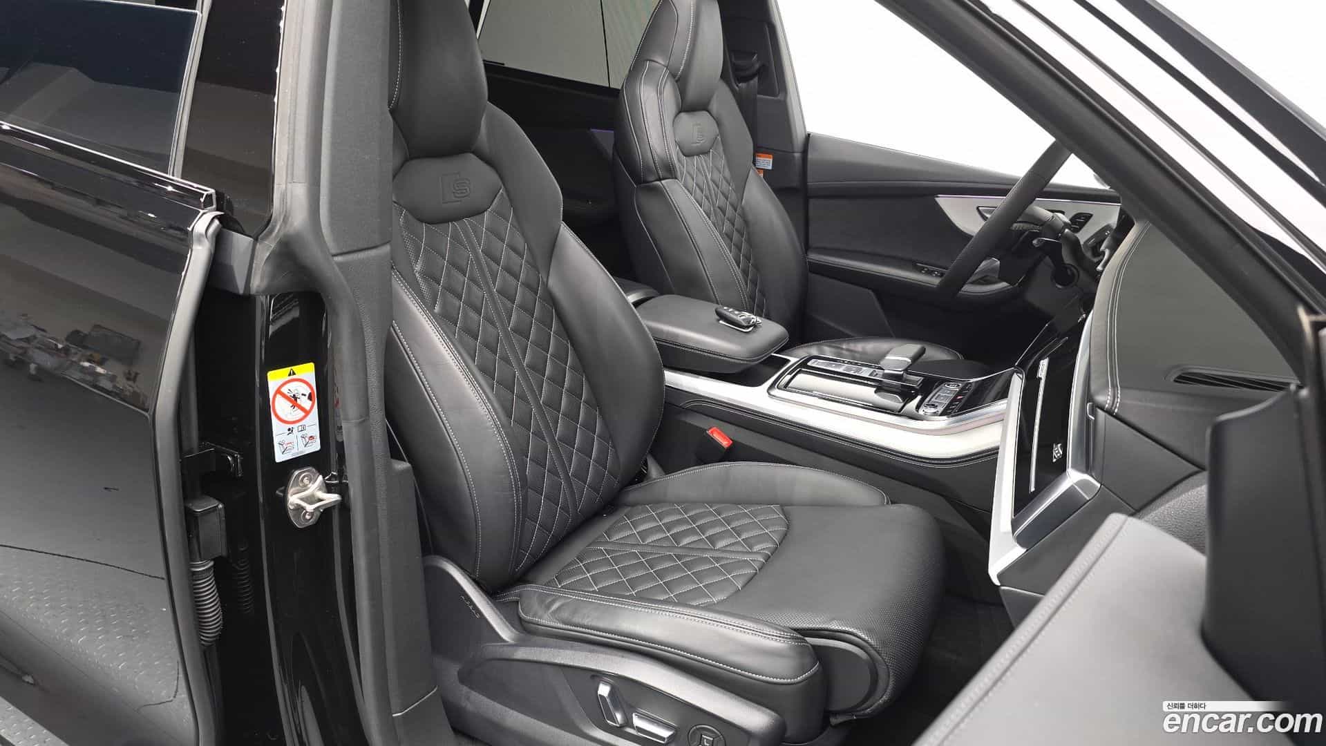 Q8 Audi 2023.11-OPTION-016