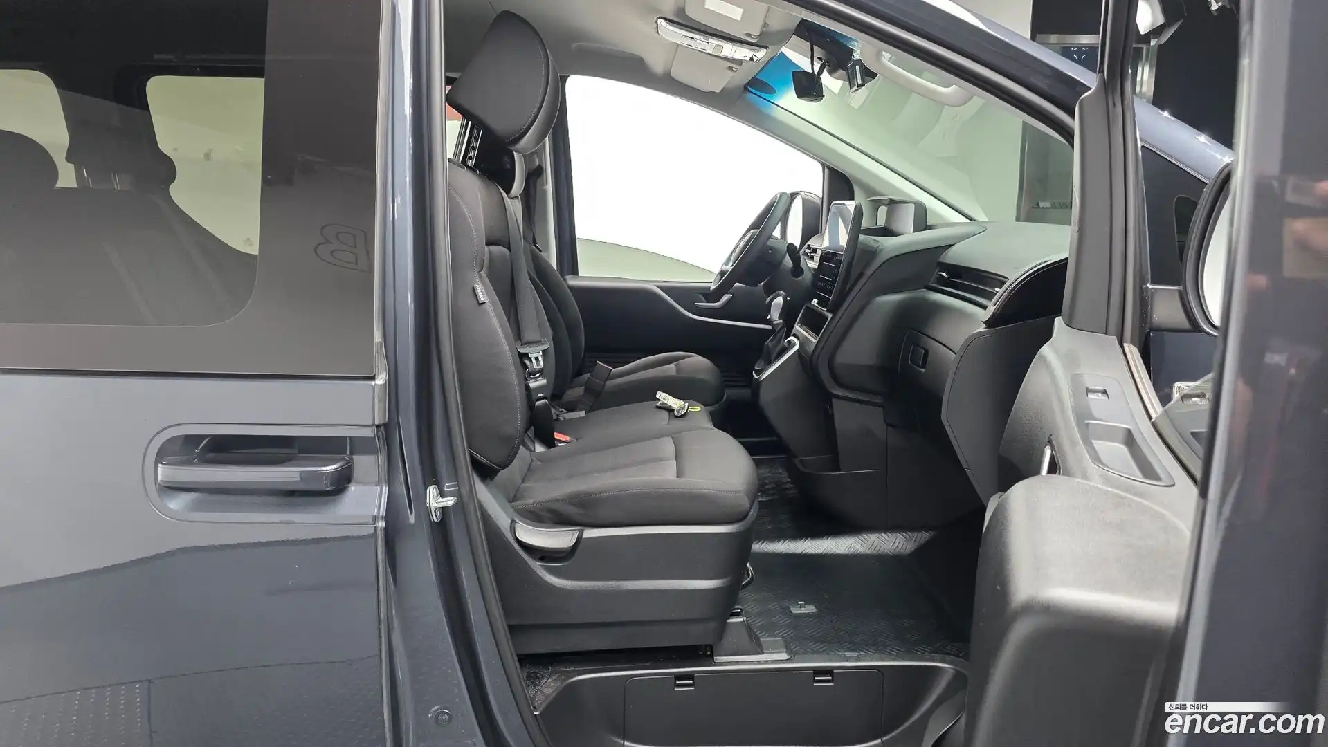 Staria Hyundai 2023.5-OPTION-015