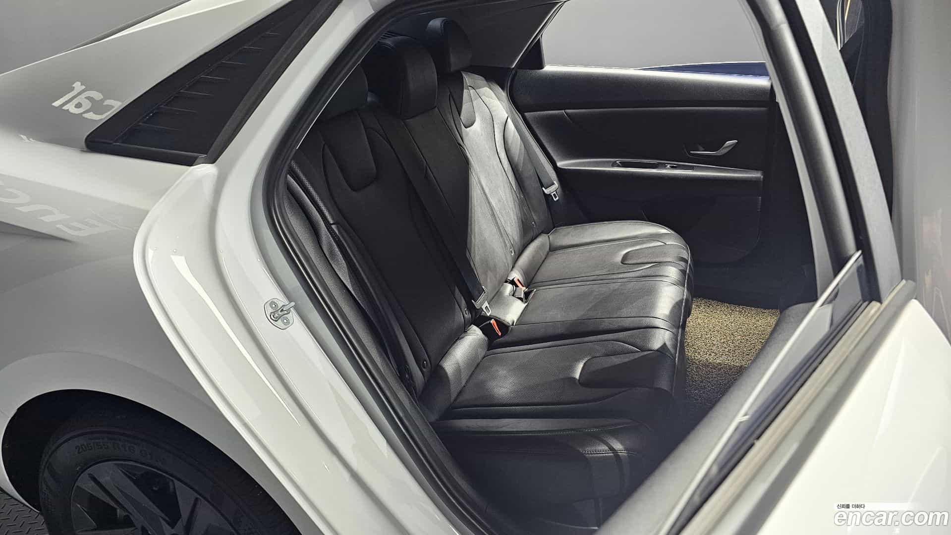 AVANTE Hyundai 2023.0-OPTION-015