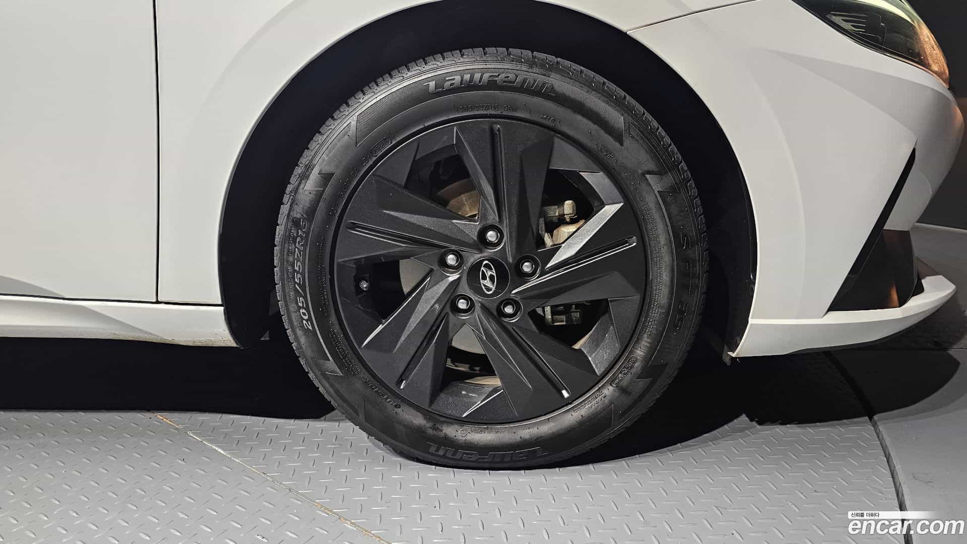 AVANTE Hyundai 2023.0-OUTER-031