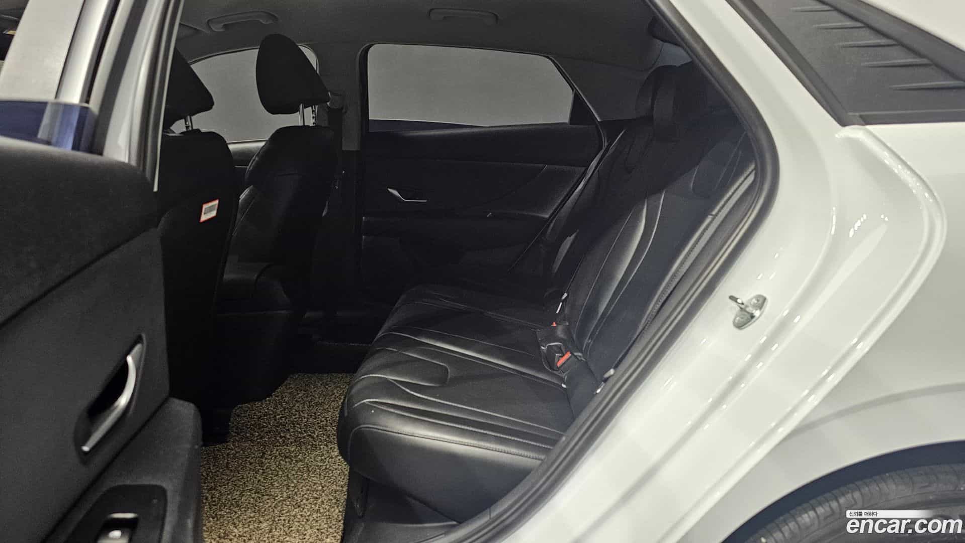 AVANTE Hyundai 2023.0-INNER-036