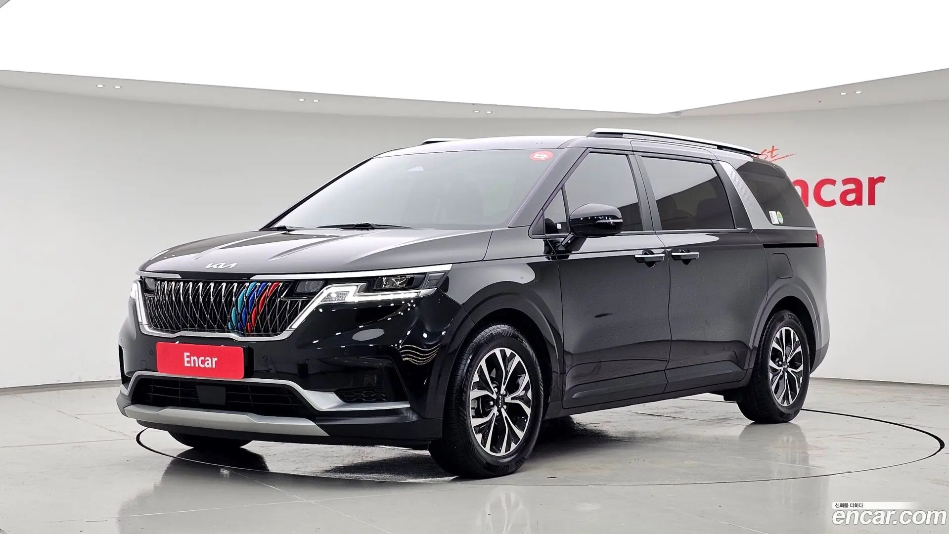 Main__Slider__Photo:Canival Kia 2023.3-0