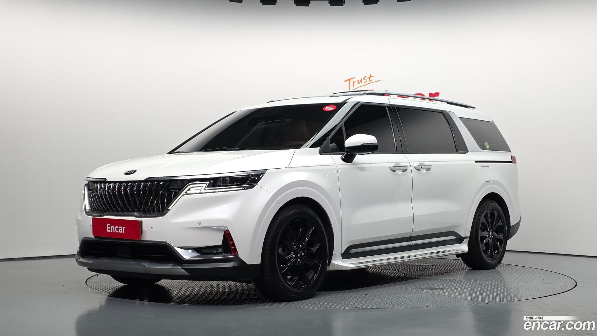 Main__Slider__Photo:Canival Kia 2020.8-0