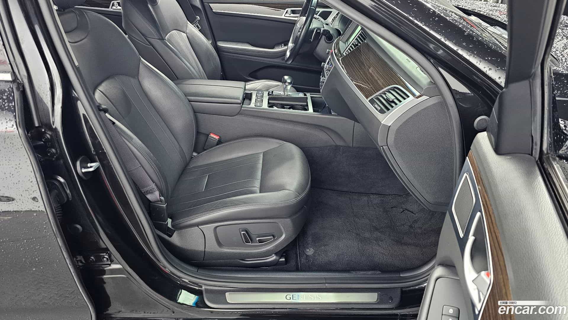 G80 Genesis 2018.7-INNER-036