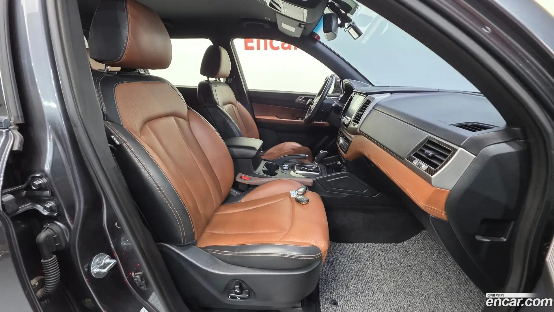 Rexton KG Mobility 2018.4-INNER-010