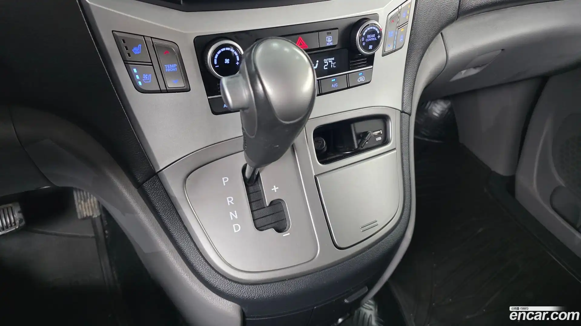 Starex Hyundai 2017.1-INNER-009