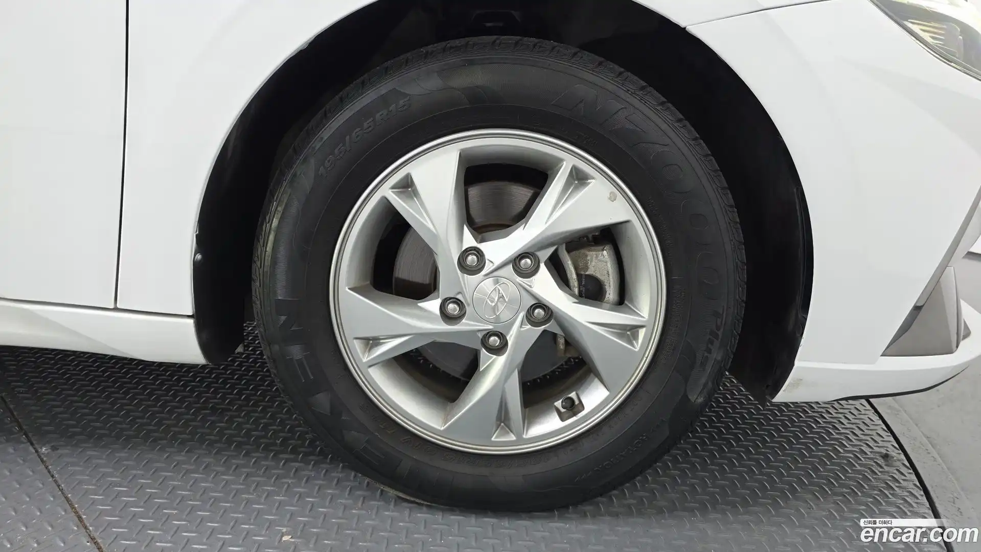 AVANTE Hyundai 2020.5-OUTER-031