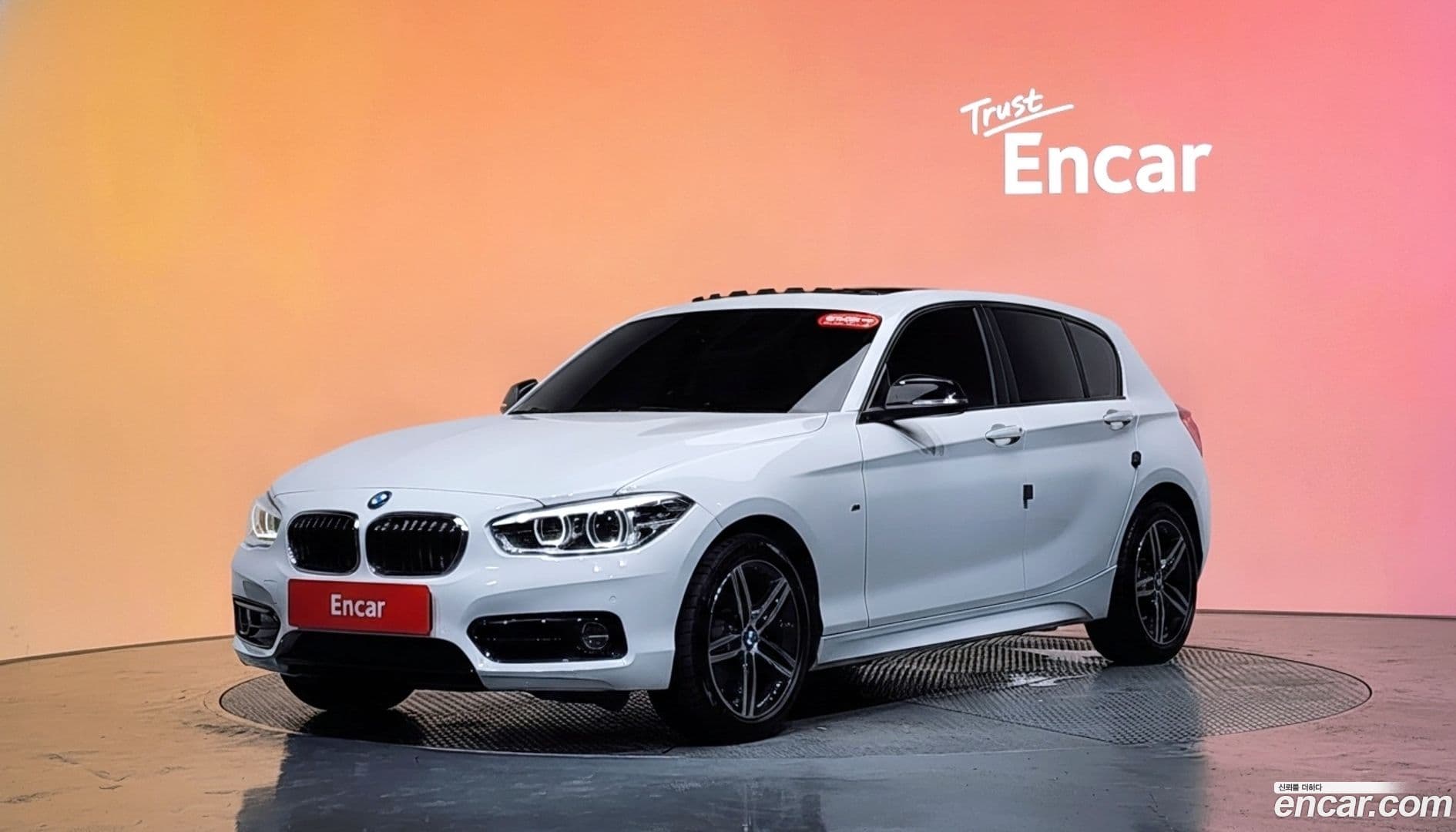 Main__Slider__Photo:1-Series BMW 2017.4-0