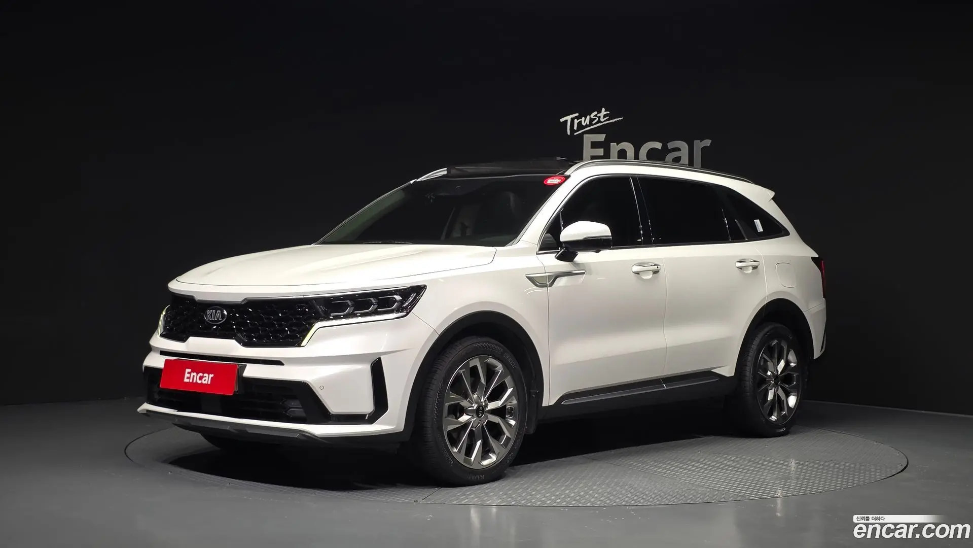 Main__Slider__Photo:Sorento Kia 2021.2-0