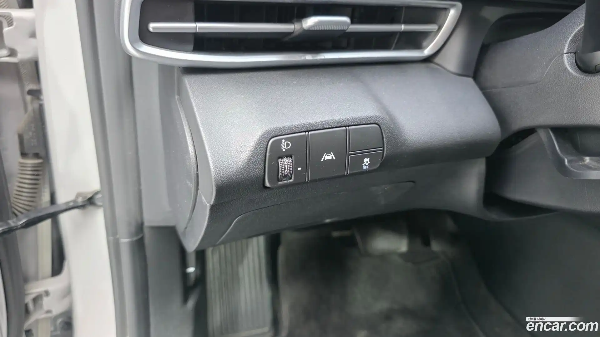 AVANTE Hyundai 2020.6-OPTION-016