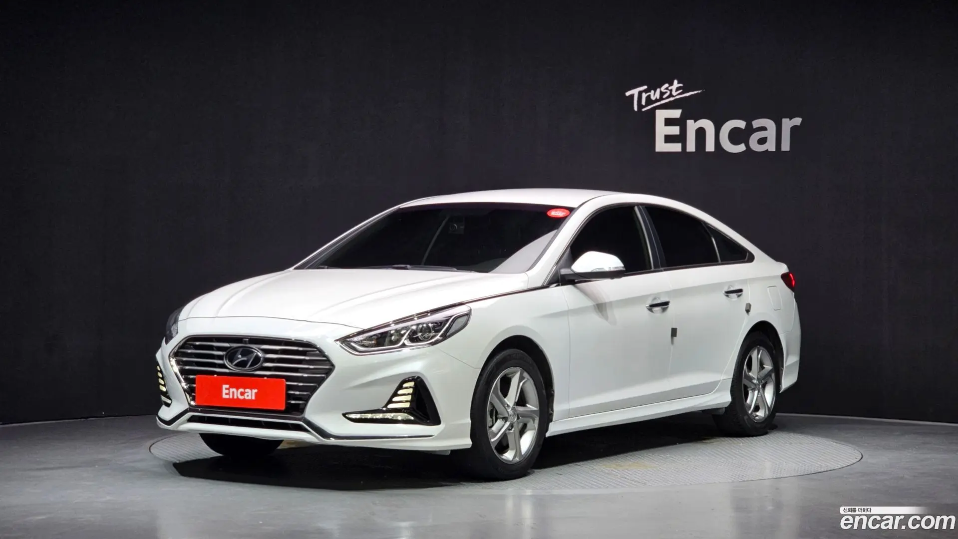 Main__Slider__Photo:Sonata Hyundai 2017.4-0