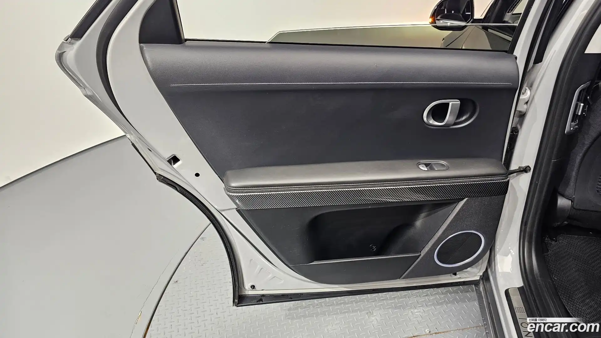 Ioniq5 Hyundai 2021.10-INNER-035