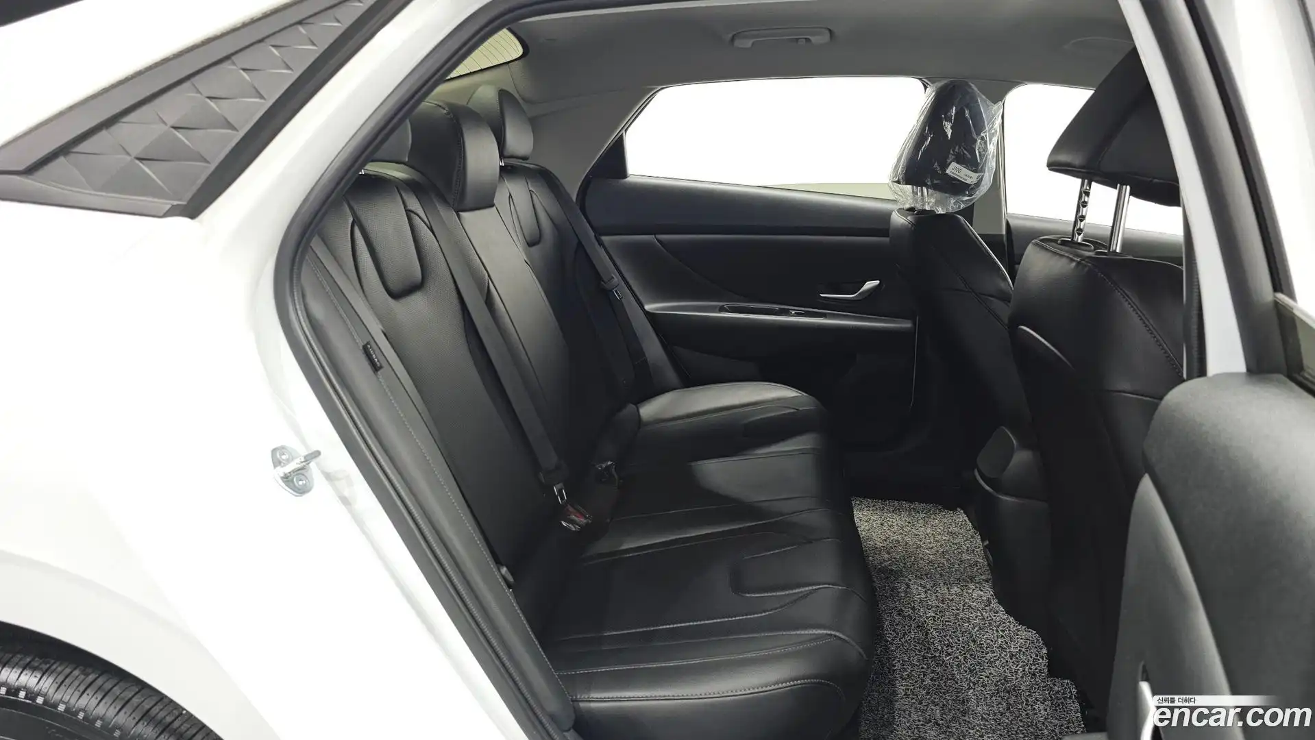 AVANTE Hyundai 2023.9-OPTION-016