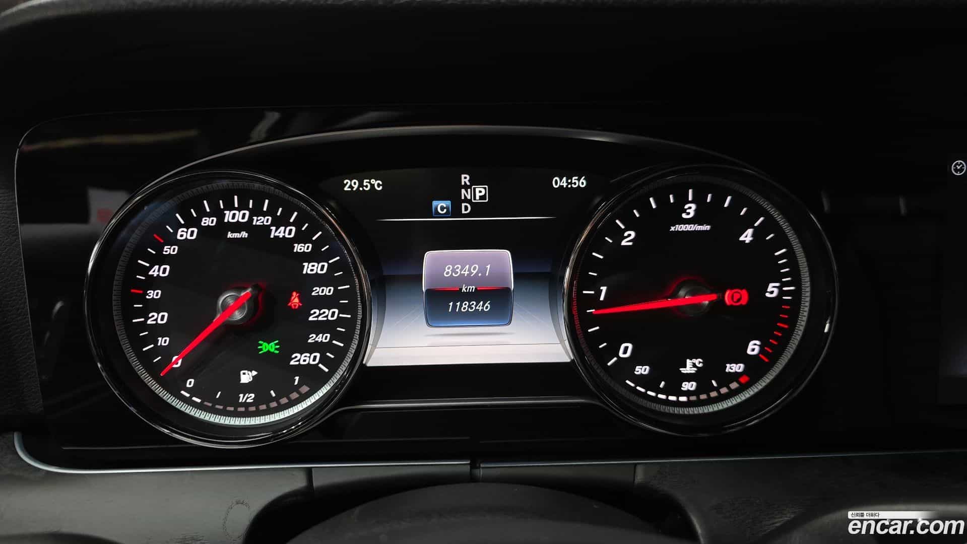 E-Class Mercedes-Benz 2016.8-INNER-008