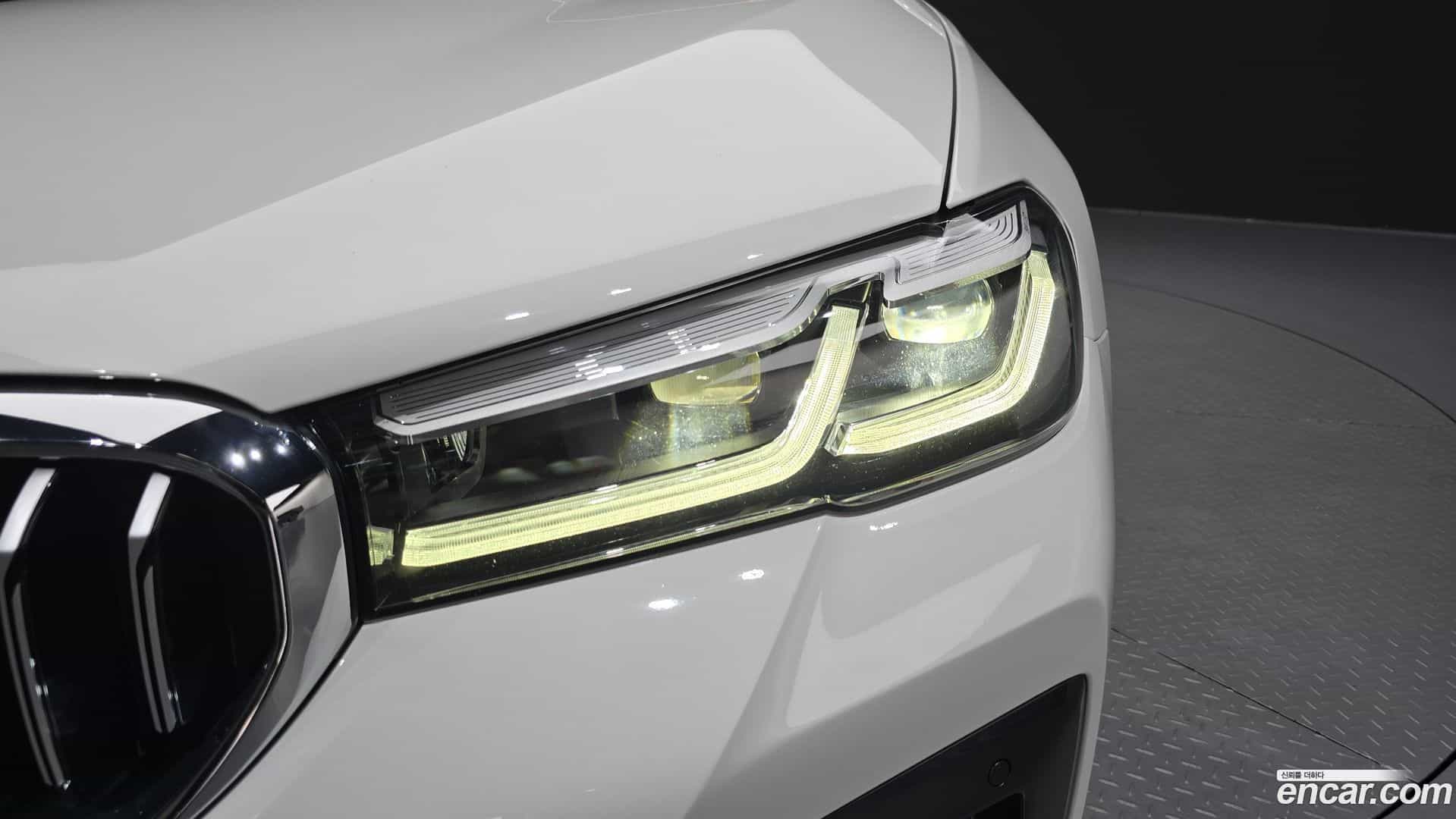 5-Series BMW 2023.3-OUTER-032