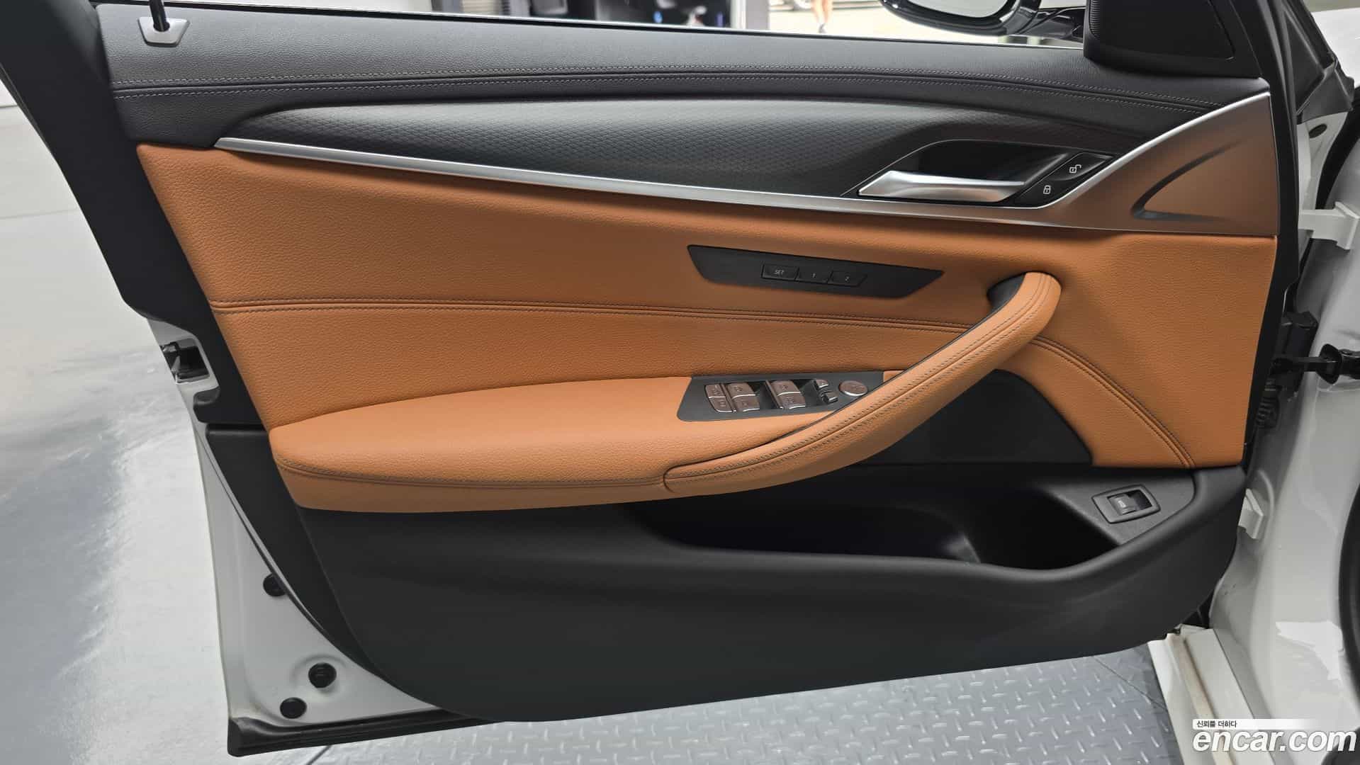 5-Series BMW 2023.3-INNER-034