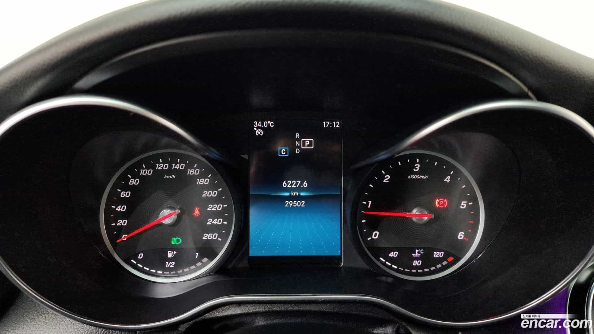 C-Class Mercedes-Benz 2019.4-INNER-008