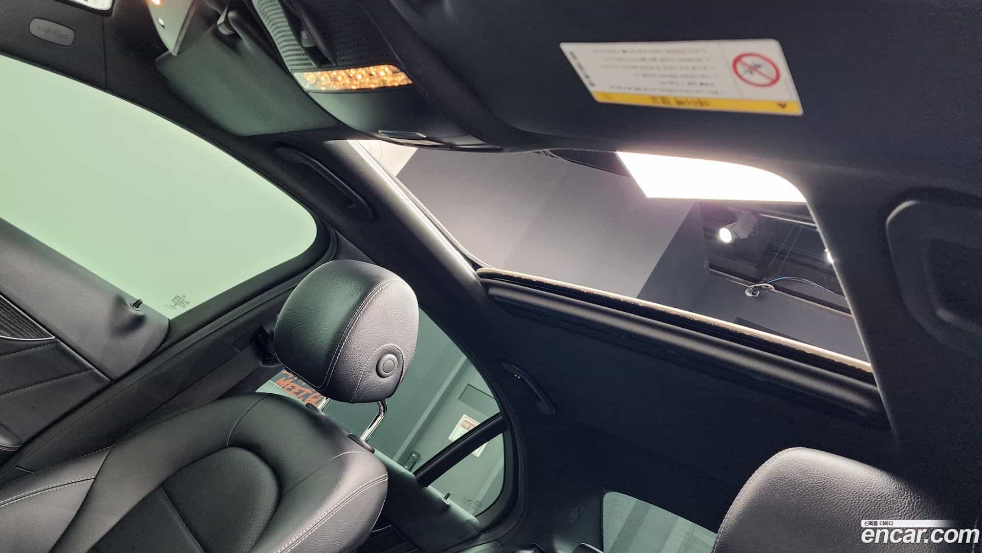 C-Class Mercedes-Benz 2019.4-OPTION-023