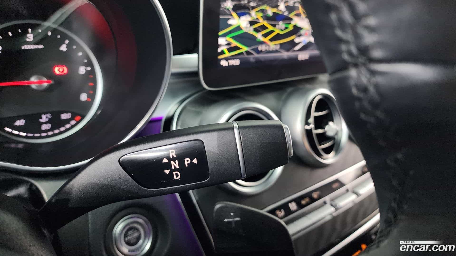 C-Class Mercedes-Benz 2019.4-OPTION-040
