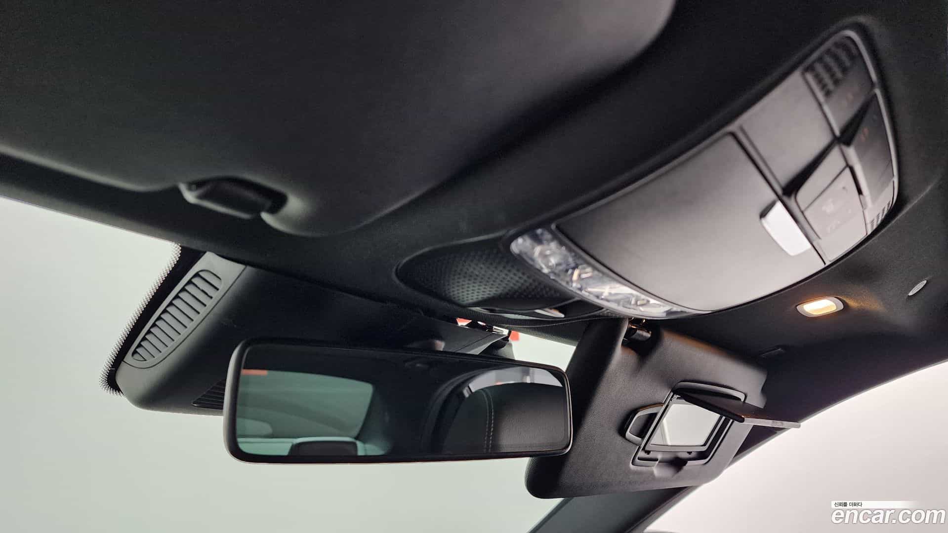 C-Class Mercedes-Benz 2019.4-OPTION-041