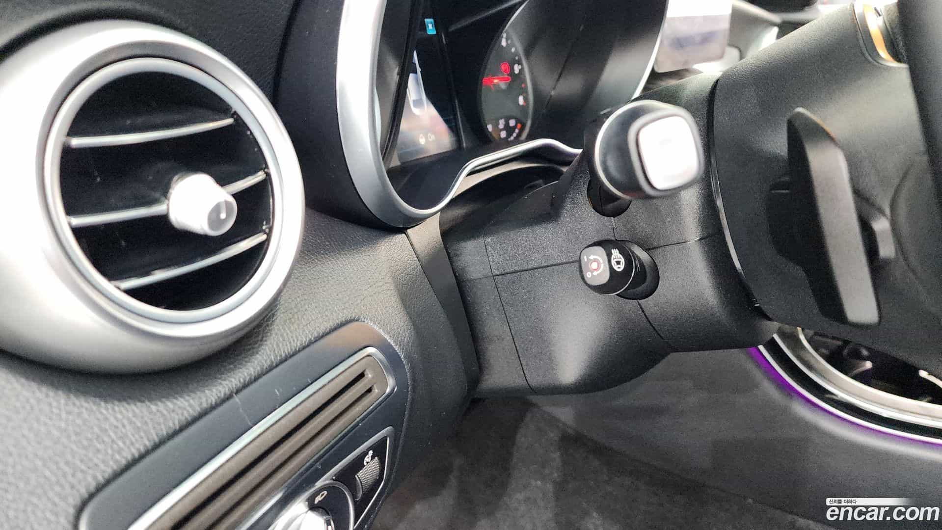 C-Class Mercedes-Benz 2019.4-OPTION-042