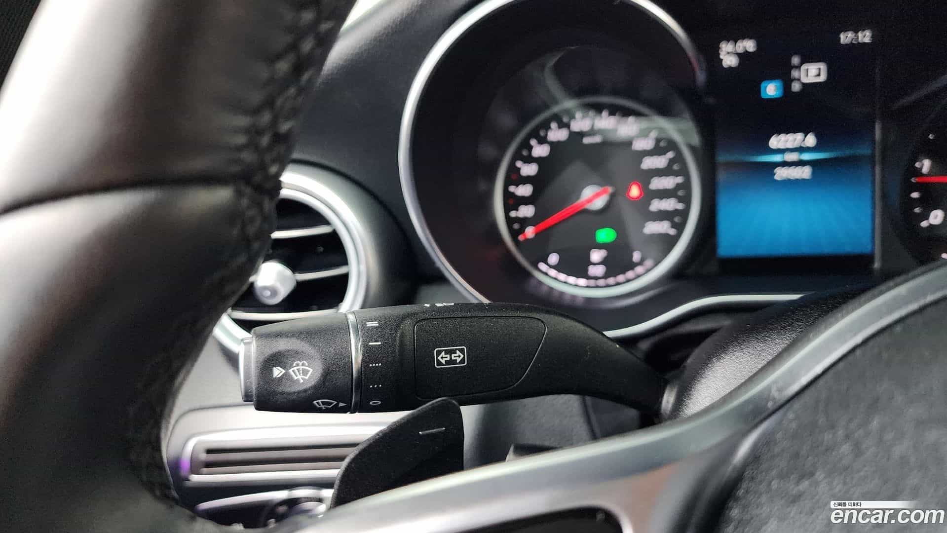 C-Class Mercedes-Benz 2019.4-OPTION-043
