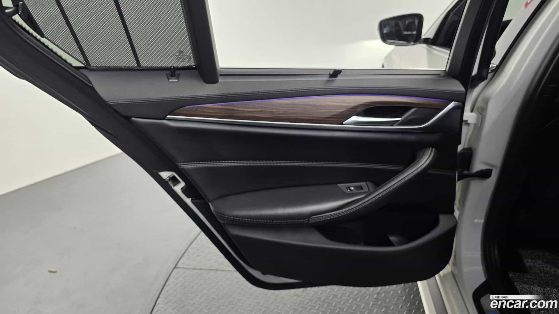 5-Series BMW 2017.11-INNER-035