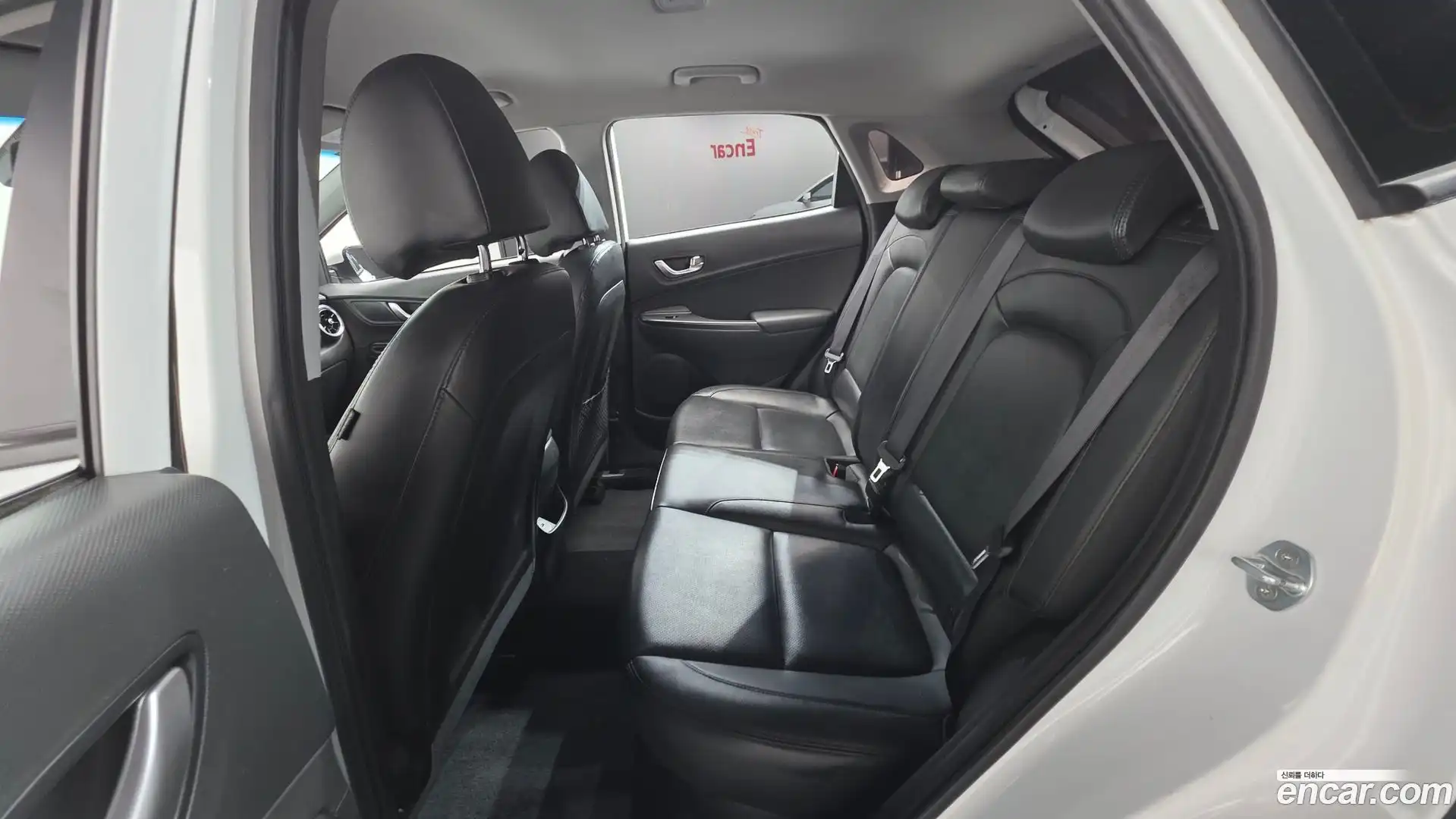 Kona Hyundai 2021.8-INNER-036