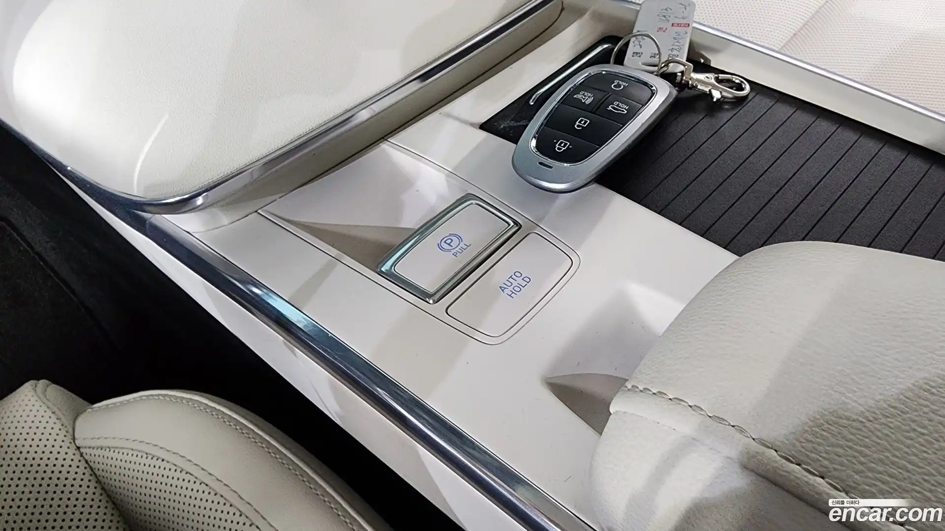 Grandeur Hyundai 2022.6-OPTION-024