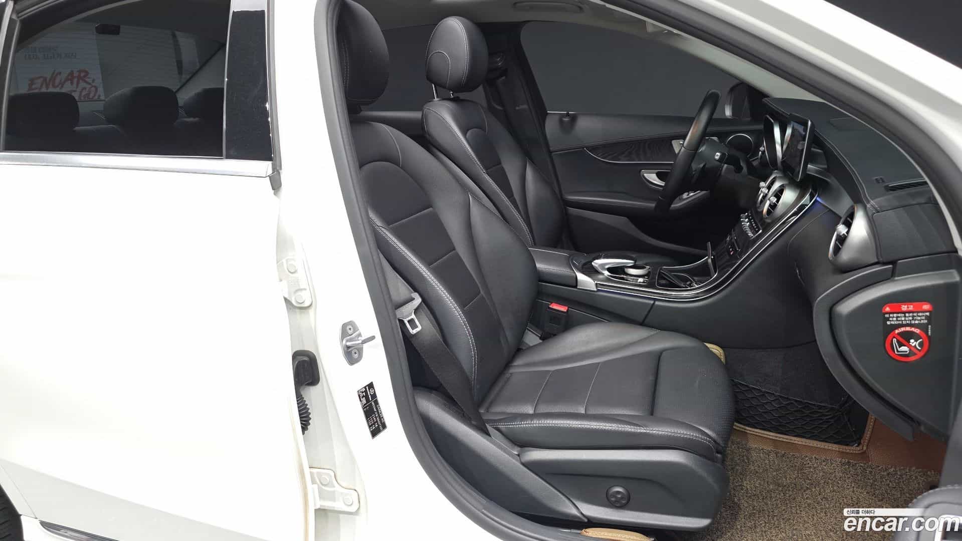 C-Class Mercedes-Benz 2019.4-OPTION-015