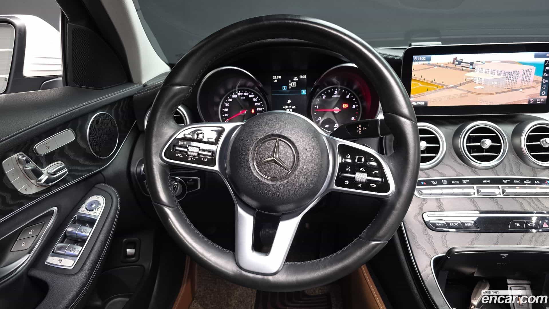 C-Class Mercedes-Benz 2019.4-OPTION-017