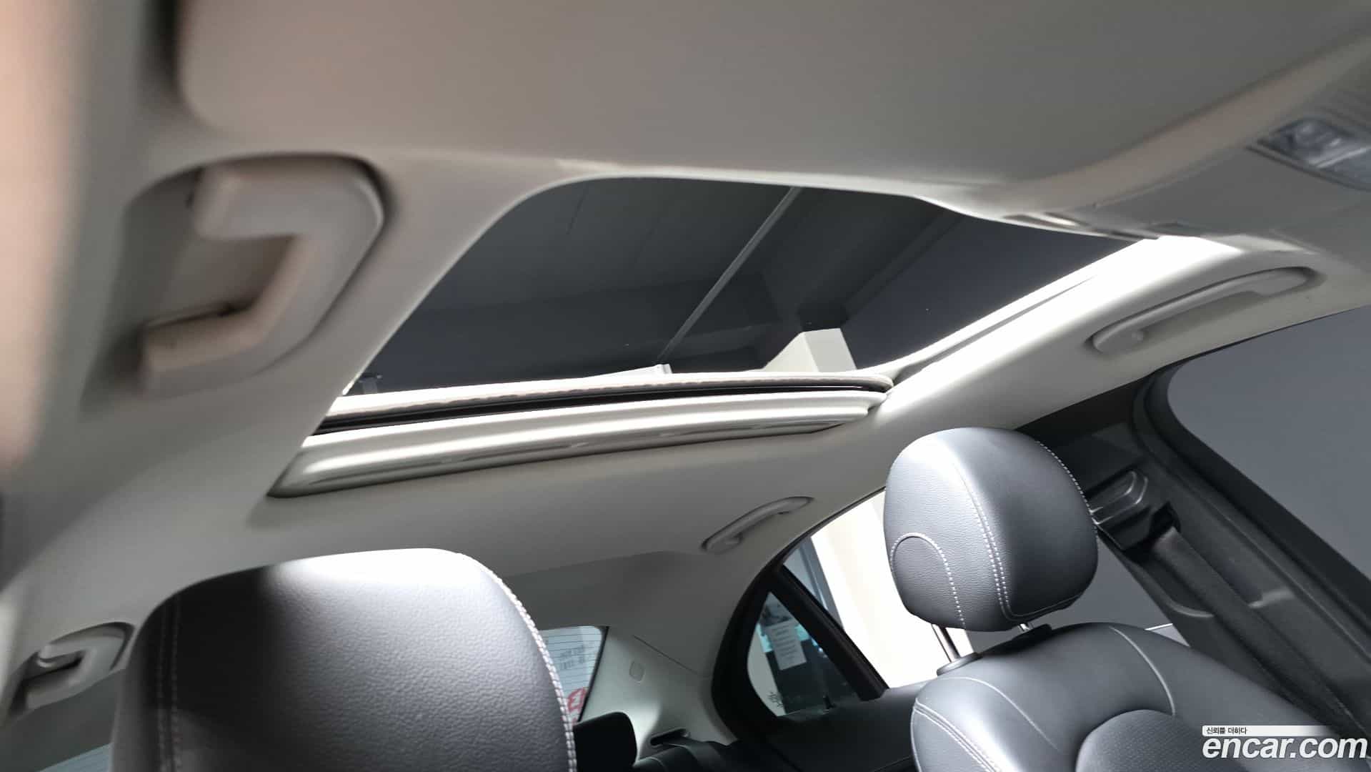 C-Class Mercedes-Benz 2019.4-OPTION-021