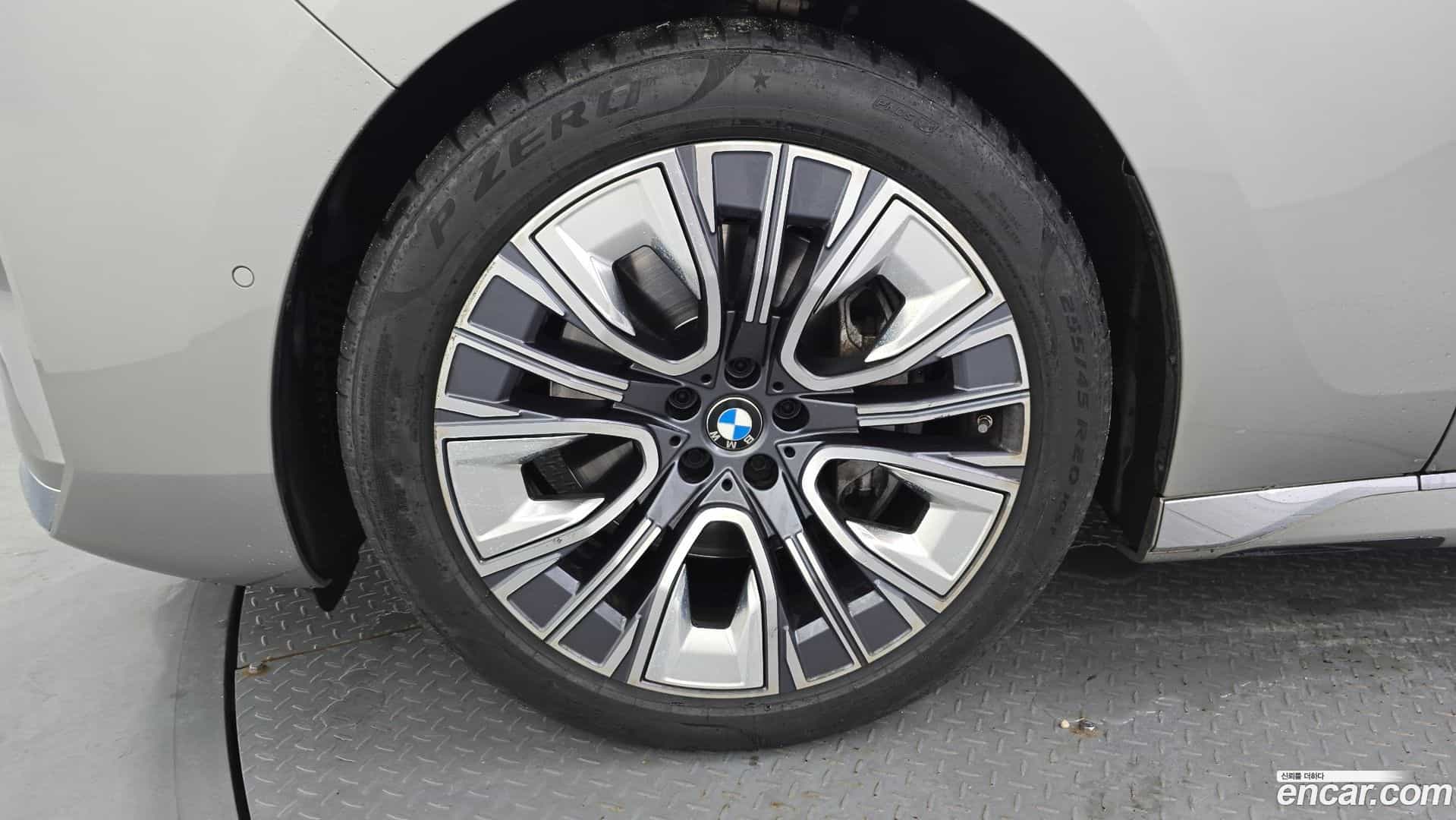 7-Series BMW 2023.7-OUTER-005