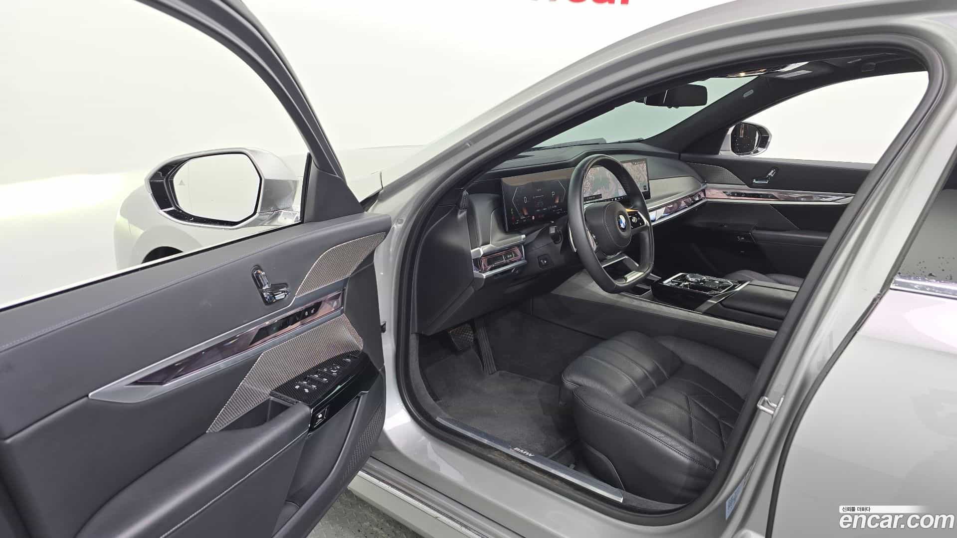 7-Series BMW 2023.7-INNER-010