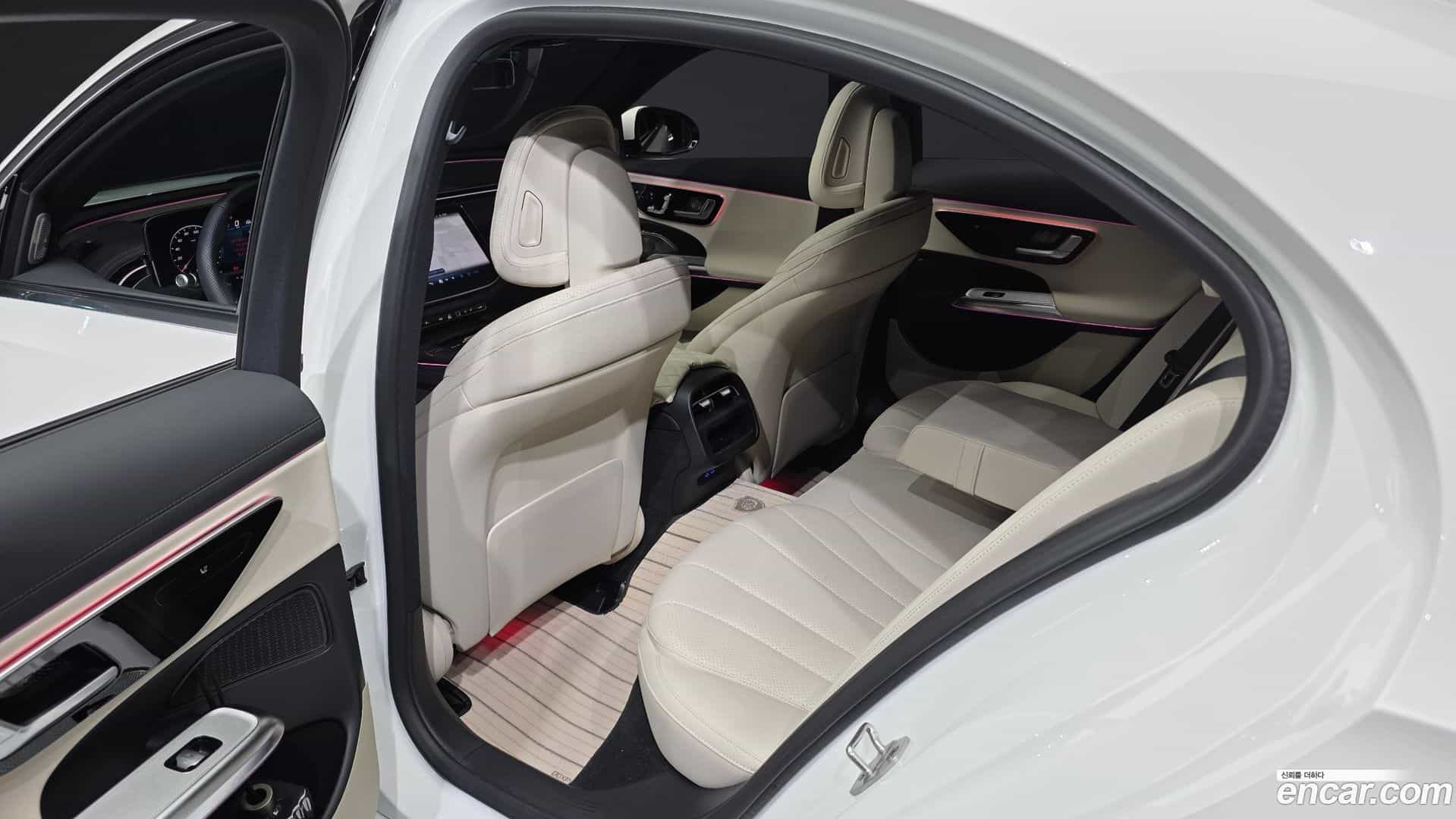 E-Class Mercedes-Benz 2026.3-OPTION-015