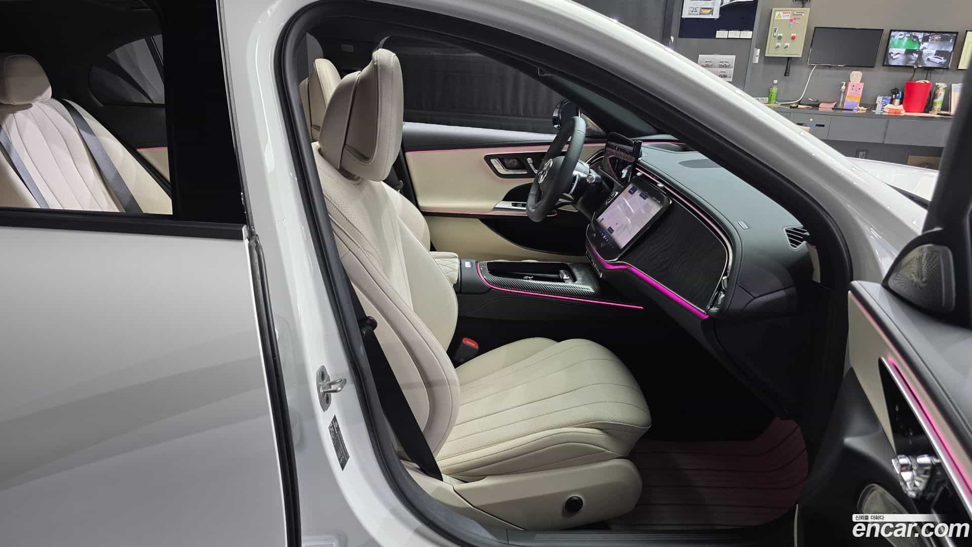 E-Class Mercedes-Benz 2026.3-OPTION-016