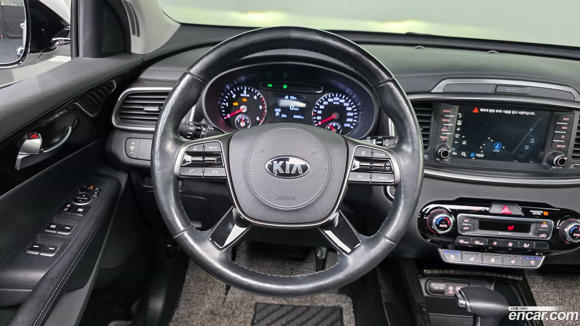 Sorento Kia 2018.7-OPTION-017