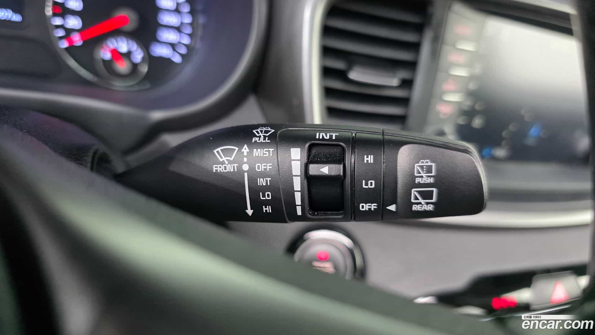 Sorento Kia 2018.7-OPTION-041