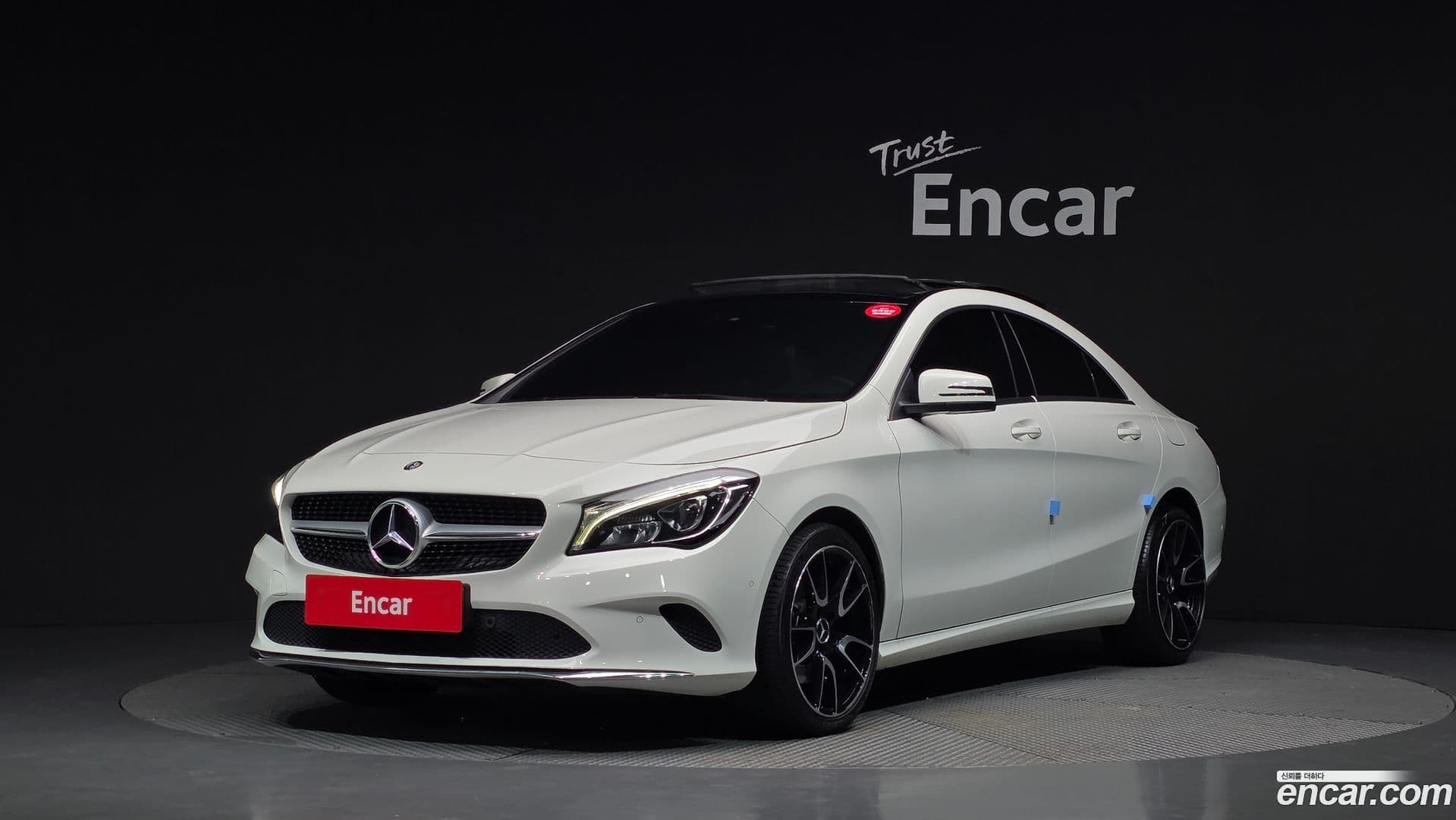 Main__Slider__Photo:CLA-Class Mercedes-Benz 2016.11-0