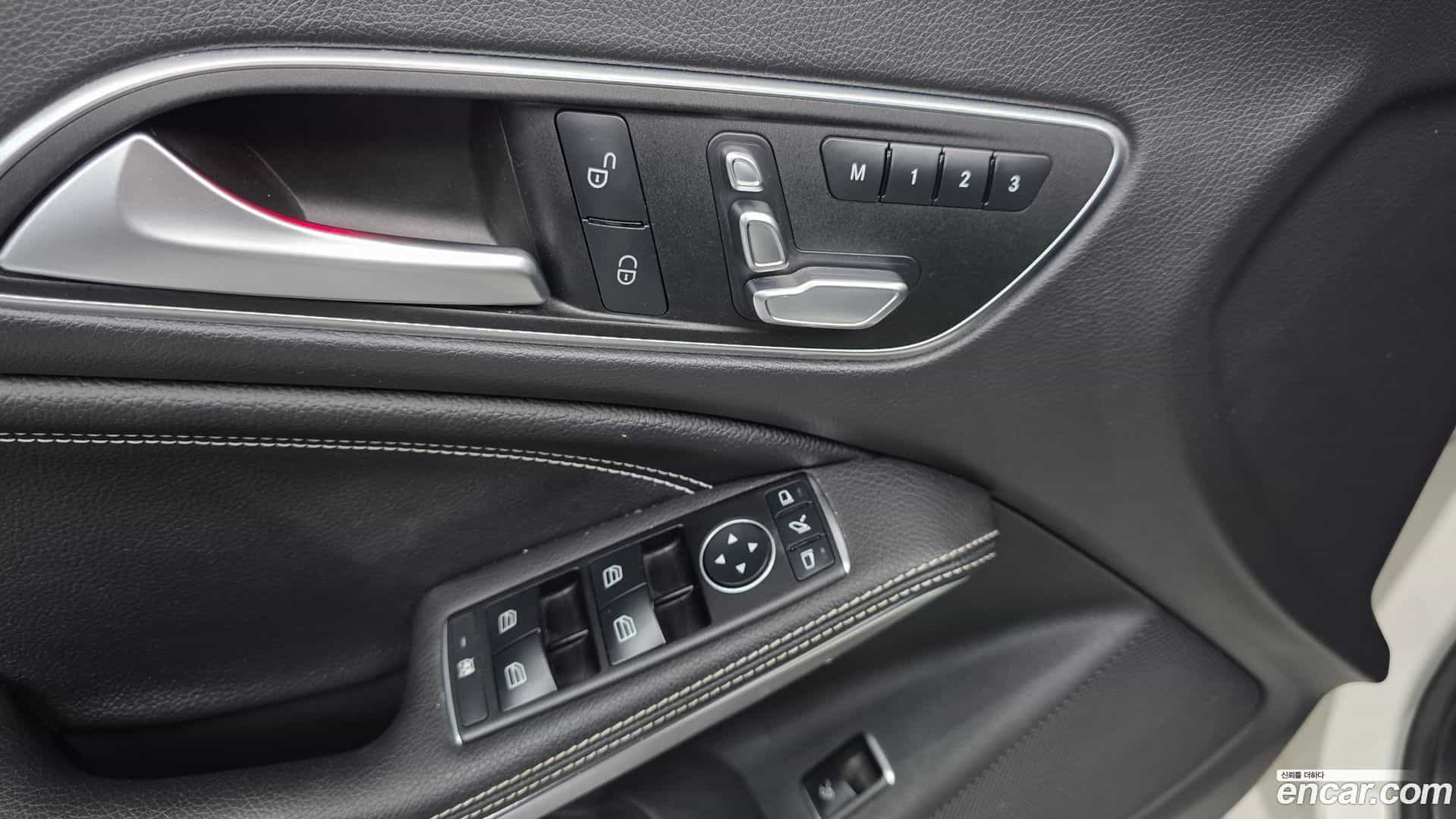 CLA-Class Mercedes-Benz 2016.11-OPTION-015