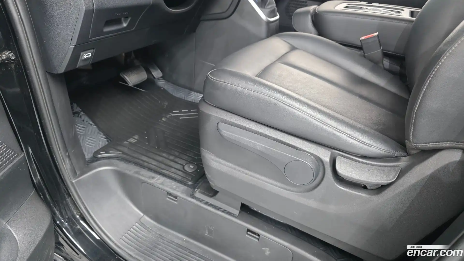 Staria Hyundai 2025.5-OPTION-046