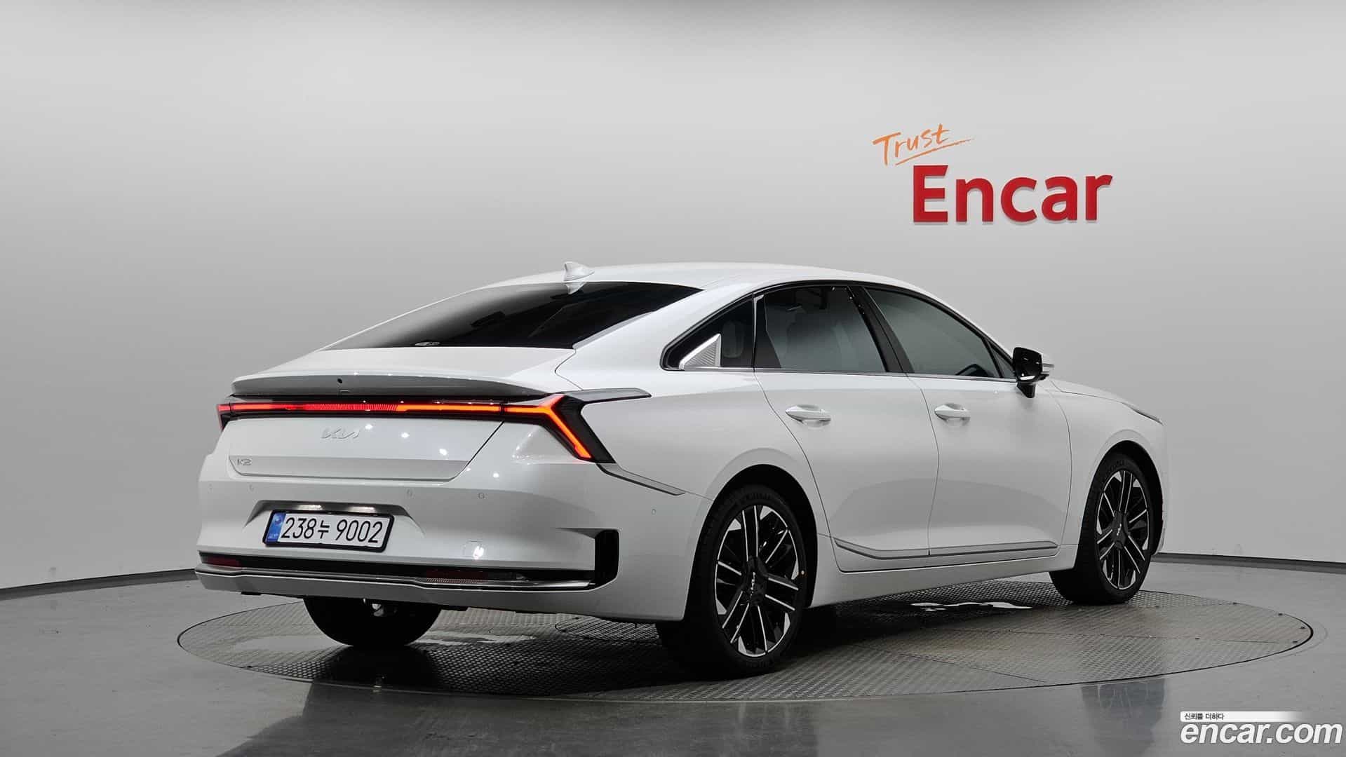 K8 Kia 2026.4-OUTER-002