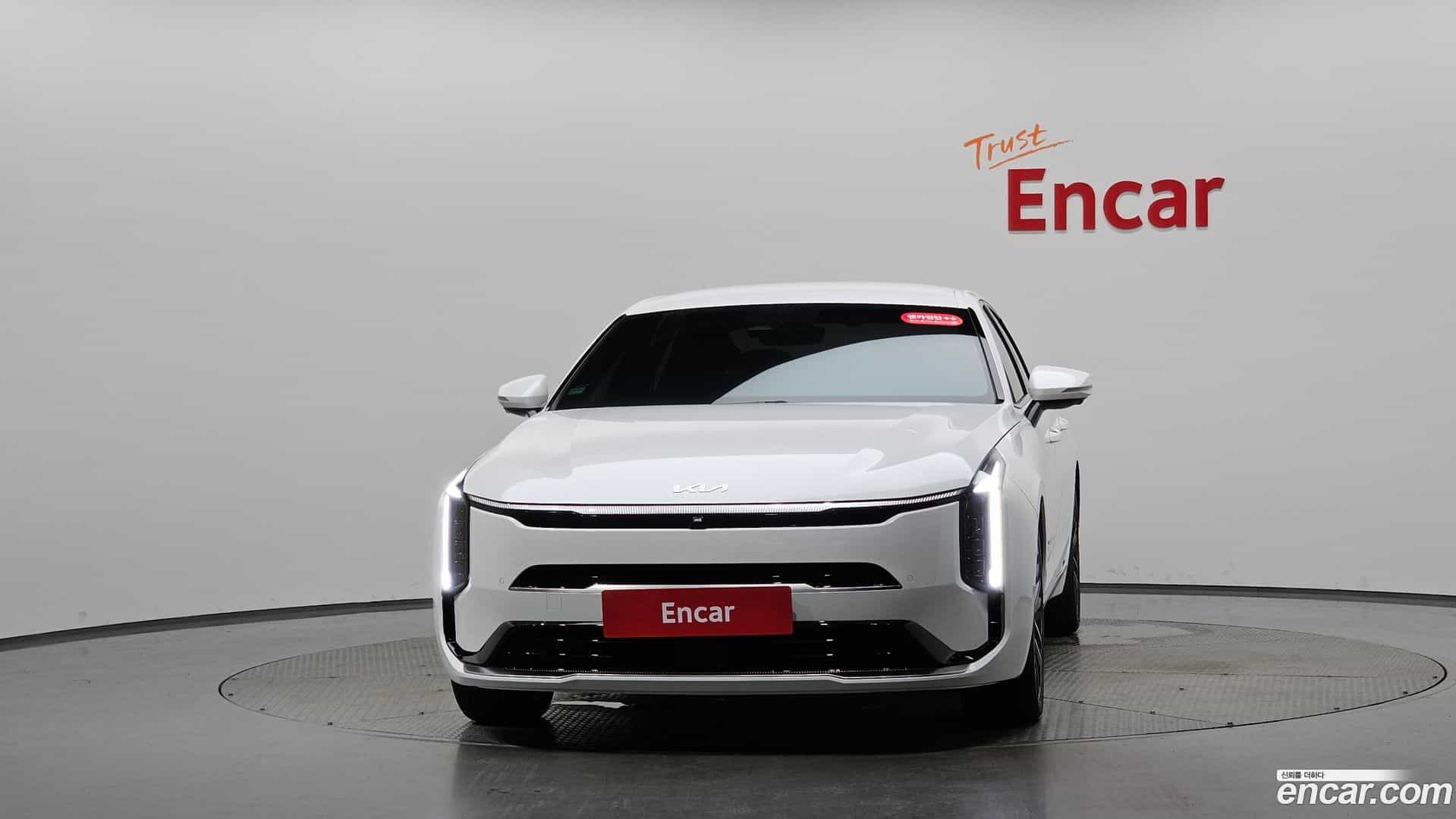 K8 Kia 2026.4-OUTER-003