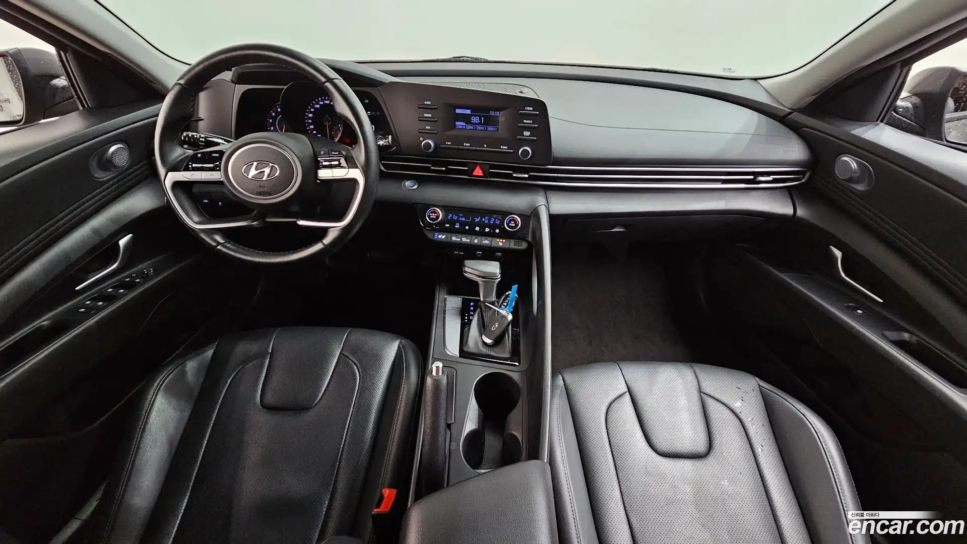 AVANTE Hyundai 2022.0-INNER-007