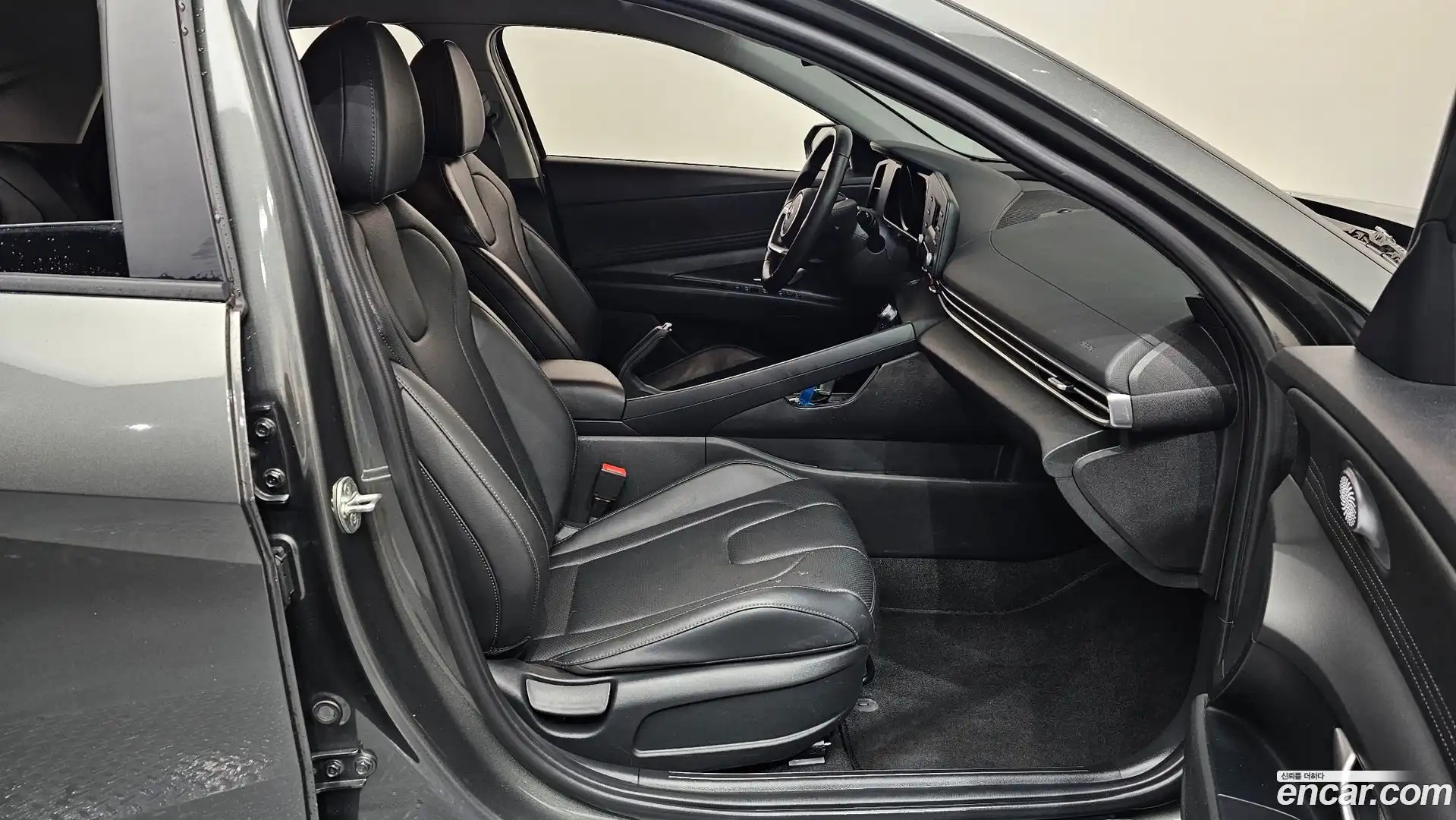 AVANTE Hyundai 2022.0-INNER-036