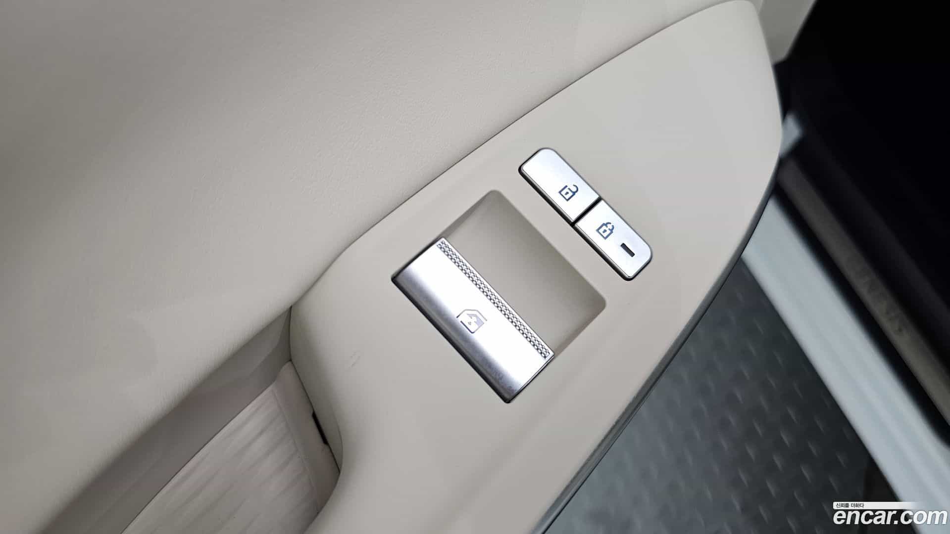 GV70 Genesis 2024.0-OPTION-041