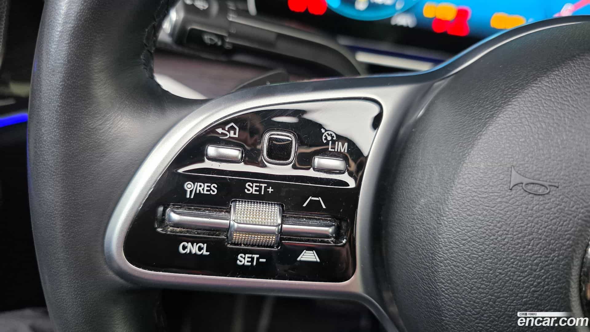 GLE-Class Mercedes-Benz 2022.5-OPTION-024