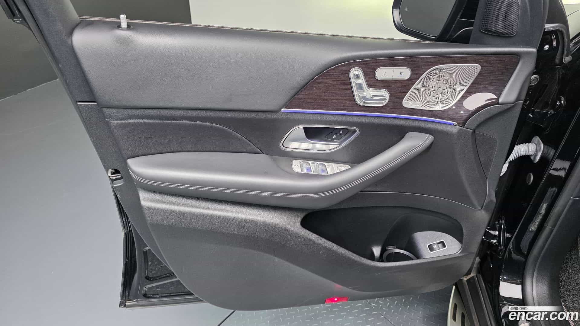 GLE-Class Mercedes-Benz 2022.5-INNER-034
