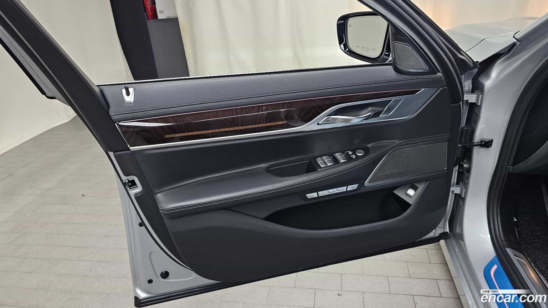 7-Series BMW 2016.11-INNER-034