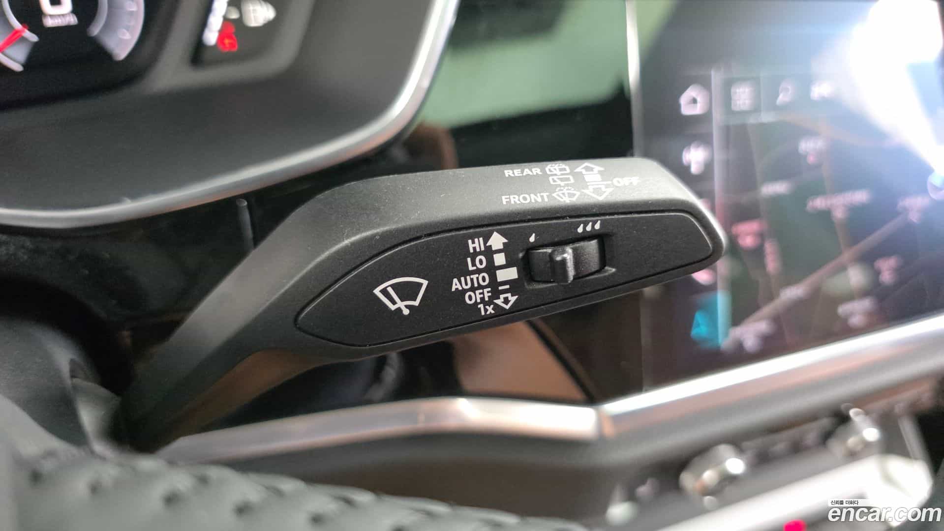 Q3 Audi 2020.6-OPTION-041